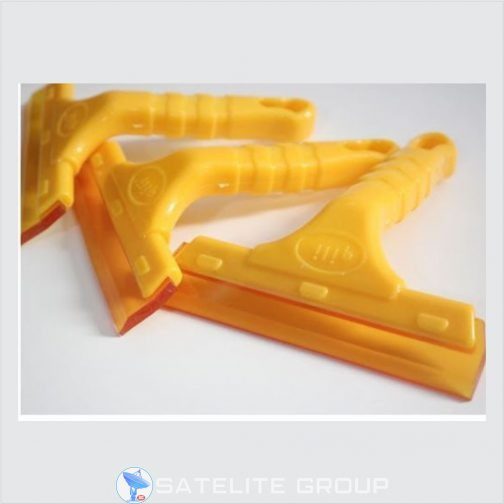 4 inches yellow squeggee with short handle